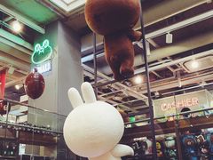-LINE FRIENDS Garosu-gil Flagship Store