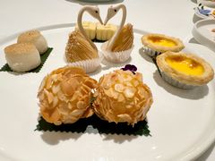 点心拼盘-醉辉皇上海之巅(上海中心大厦店)