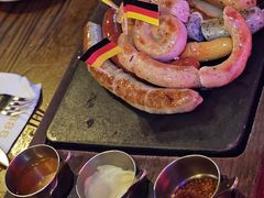 香肠拼盘-1886德国汽车餐厅(外滩中央店)