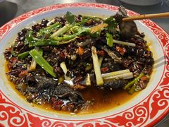 -牟记江湖重庆地标特色菜鱼蛋海鲜羊蝎子(巴南区黑金冠十多年好店)