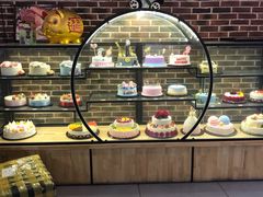 面包甜点陈列柜-卡漫莫尼蛋糕(私人定制店)