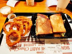 -The Habit Burger Grill 哈比特汉堡(复兴soho店)
