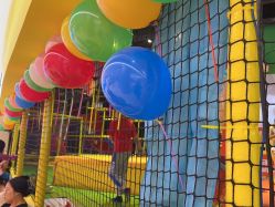 -蹦蹦跳跳(新奥购物中心店)