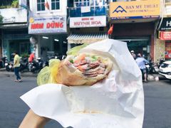 -Bánh Mì Huynh Hoa