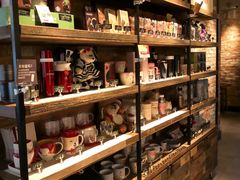 面包甜点陈列柜-星巴克(古象大酒店店)