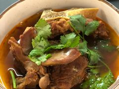 香辣牛骨汤面-贡梅老面馆·蟹粉面·无锡特色小吃(南长街主推店)