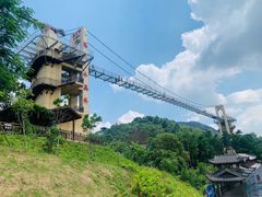 -客天下恐龙水晶玻璃桥