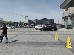 -霍尔果斯国门景区