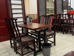 -湖南人家湘菜馆(镇江路店)