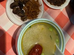 石耳土鸡汤-望庐说·本地菜馆