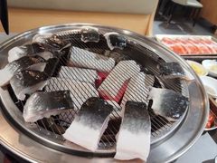 -围炉肉舍•炭烤活鳗•丹东海鲜烤肉(步行街店)