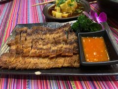 -香巴拉云南餐厅(华莱坞店)