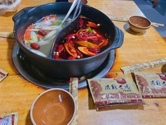 -灌县老妈砂锅串串香(万科红生活广场店)