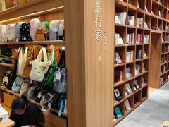 -百新书局(尚悦湾店)