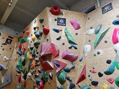 -问山MountQuest攀岩馆