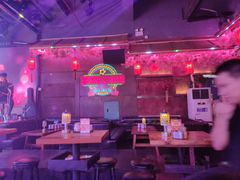 -喜鹊音乐酒馆(西街店)