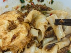 -裕新楼粉面馆·石磨手工粉(四方坪店)