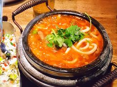 石锅酸汤肥牛-蜜桃餐厅·伴山(绿宝广场店)