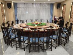 -方鼎食府