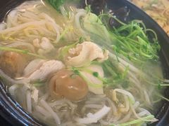 秀才砂锅米线-丽虹云南过桥米线(兴工街店)