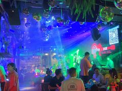 -胡桃里乐队酒馆
