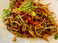 香椿苗爆珍菌-和雅集素食(景区店)
