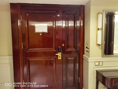 -深圳富苑皇冠假日套房酒店