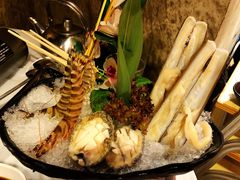 -鲜入围煮花胶鸡海鲜火锅