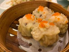 鲜虾蟹子烧麦-香港美食大酒楼