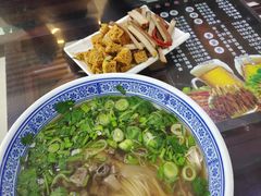 -牛壹品牛肉拉面(东风路店)