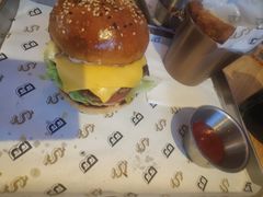 -BossMan美式汉堡&精酿啤酒