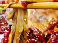 -茅草房·河畔园林火锅
