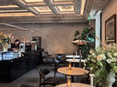 -玲婧胡同·生日蛋糕·餐厅(嘉里城店)