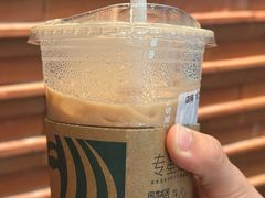 -星巴克(上海虹桥新天地二店)