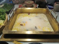 尚尚仙胡椒猪肚鸡锅-尚尚仙·酸汤猪手·猪肚鸡火锅(华联万柳购物中心店)