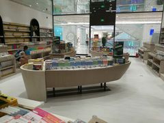 -钟书阁(群光广场店)