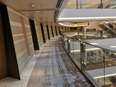 -上海滴水湖皇冠假日酒店