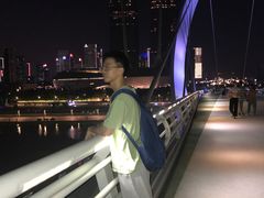 -南京眼步行桥