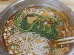 -柳州肥姨妈大骨螺蛳粉(曹路店)