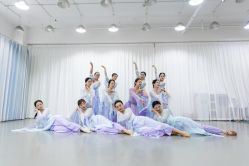 -深舞形体民族舞蹈工作室