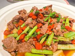 荆芥炒牛肉-阿五黄河大鲤鱼(英协路店)