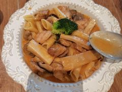-玛格萝妮(汇智国际商业中心店)