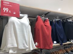 -优衣库(上海金桥国际商业广场店)