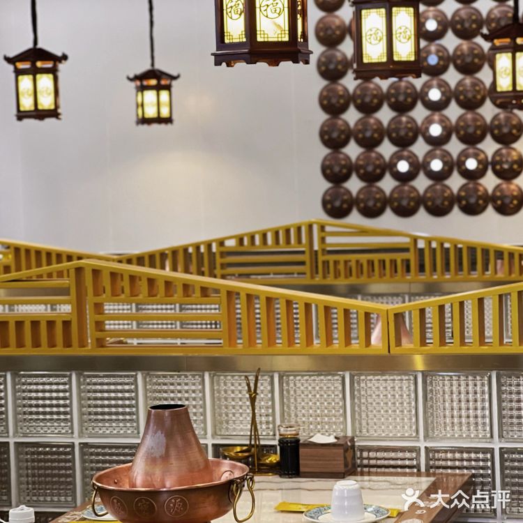 应该是加盟店,有可能的话还是建议去聚宝源老店
