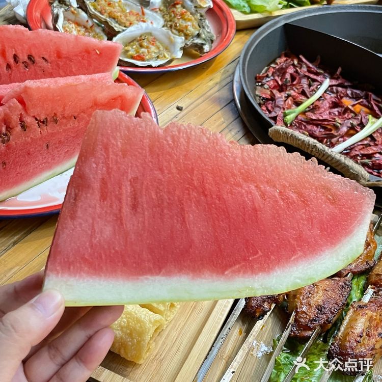 洛阳还有这种地方？？？应天门下的浪漫谁懂。。