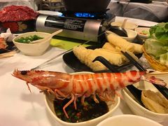 -鲜入围煮花胶鸡海鲜火锅