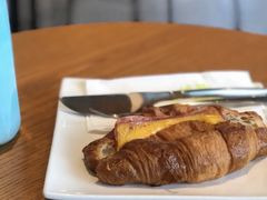 火腿芝士可颂-星巴克臻选(武汉首义汇店)