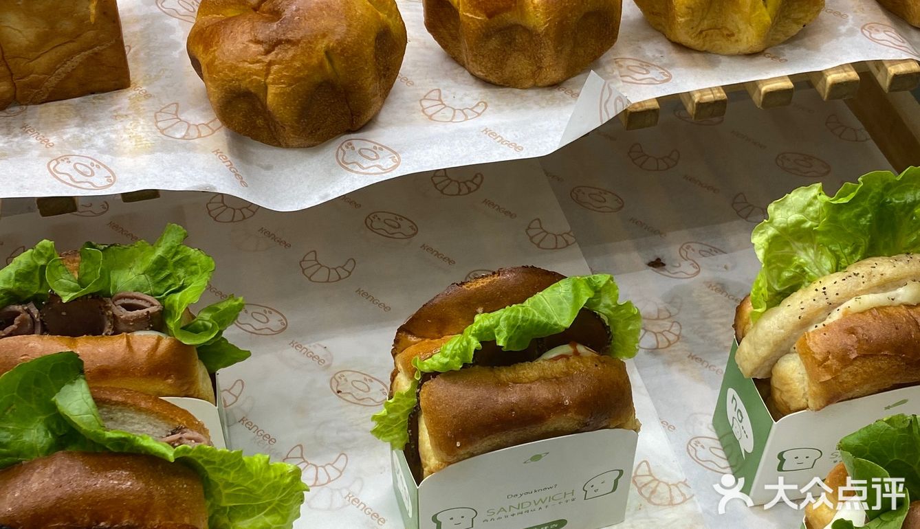 这会儿胸口堵的厉害，正好走到仟吉，就给自己放松一下