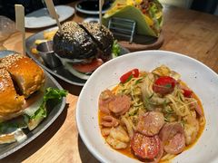 -三勾JJJ Burger&Coffee(梅溪湖店)