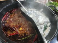 -重庆故事姊妹老火锅(财经学院店)